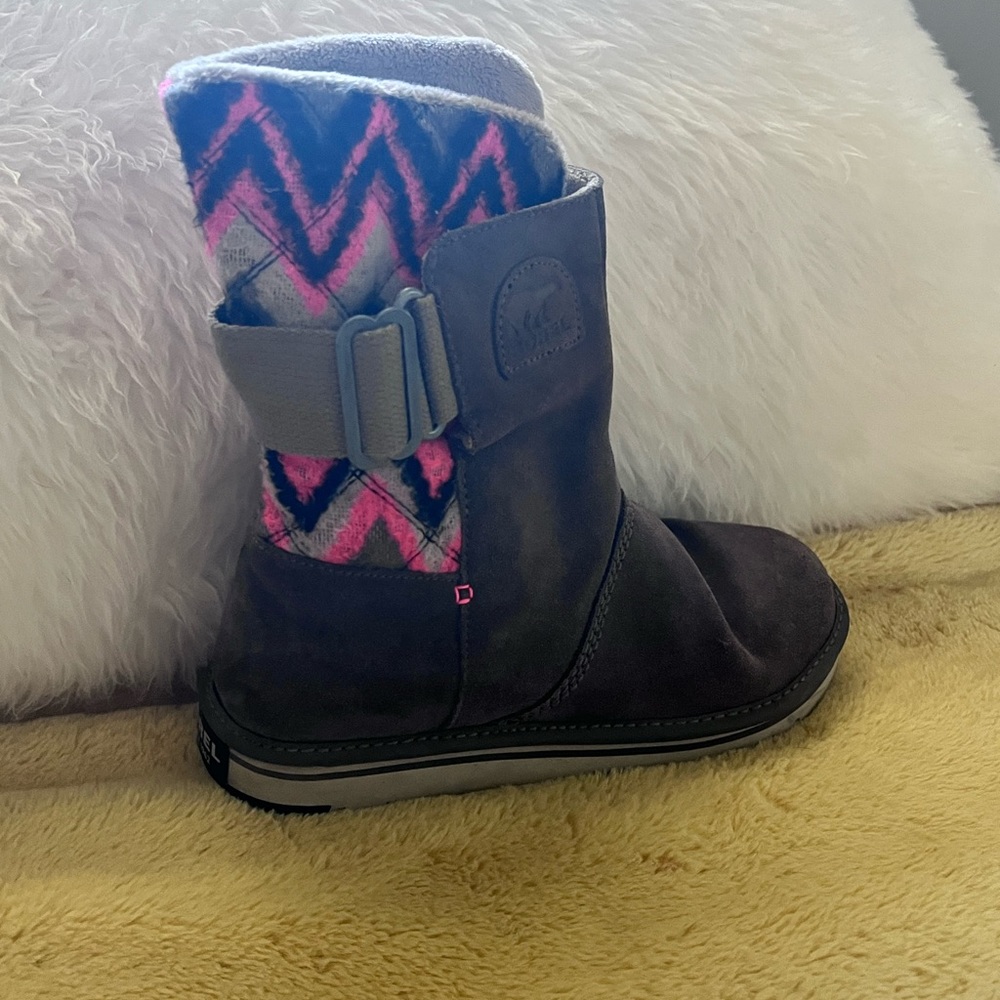 Womens Sorel boots!